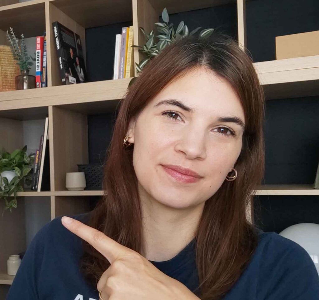 Laura Druon, Consultante Marketing Digital. Je vous accompagne sur votre stratégie marketing, l'email marketing et automation, réseaux sociaux, SEO, lancement ou structuration de votre marketing, création de site web, gestion de projet, etc.